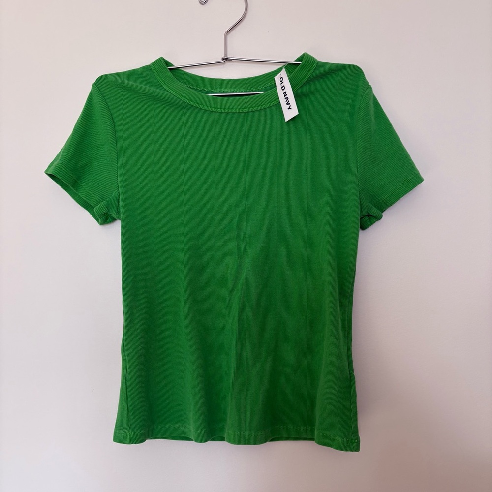 OLD NAVY TSHIRT